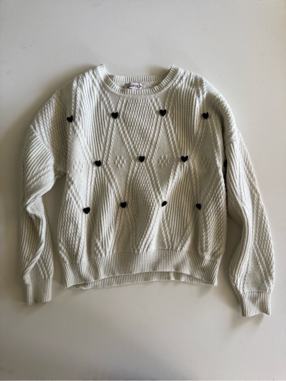 ✨Nanette Lepore Cream Sweater with Black Felt Heart Details size L✨
